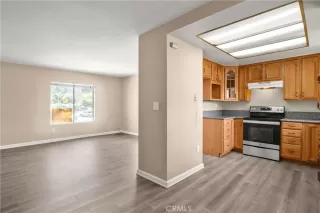 Photo #4: OC26067563 Listing 