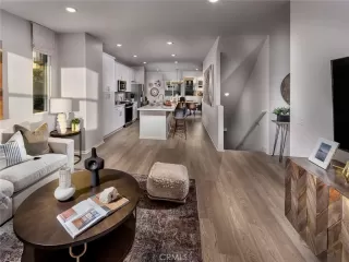 Photo #6: OC26069737 Listing 