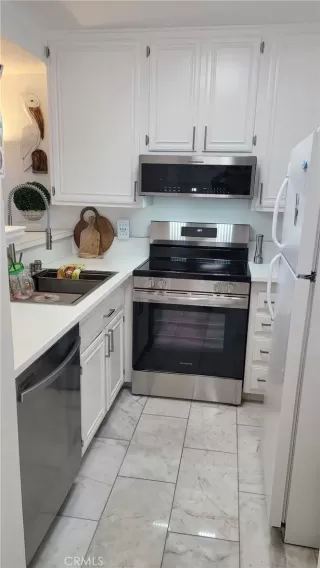 Photo #2: OC26076181 Listing