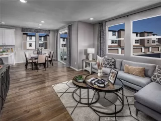 Photo #4: OC26087834 Listing 