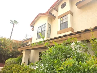 Photo #4: OC26087962 Listing 