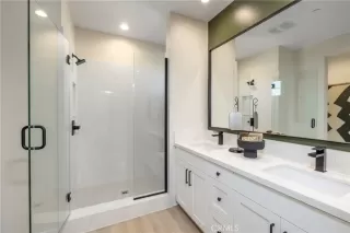 Photo #4: OC26093855 Listing 