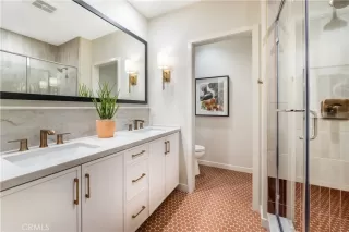 Photo #3: OC26101560 Listing