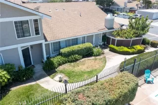 Photo #5: OC26102033 Listing 