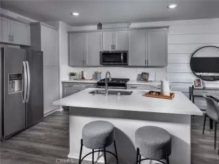 Photo #4: OC26104050 Listing