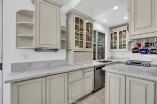 Photo #5: OC26106311 Listing