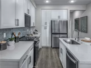 Photo #2: OC26114548 Listing