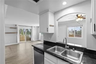 Photo #6: OC26115982 Listing