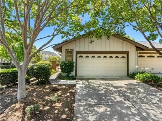 Photo #1: OC26118954 Listing