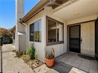 Photo #3: OC26118954 Listing