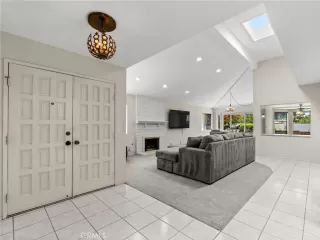 Photo #5: OC26118954 Listing
