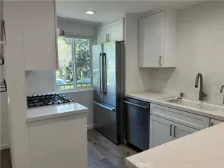 Photo #3: OC26119601 Listing