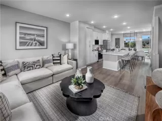 Photo #3: OC26122509 Listing