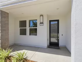 Photo #3: OC26128655 Listing