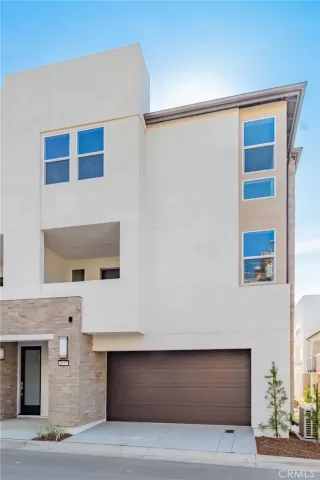 Photo #1: OC26172463 Listing