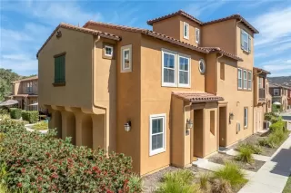 Photo #1: OC26176760 Listing