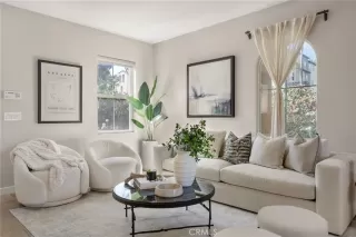 Photo #5: OC26176760 Listing