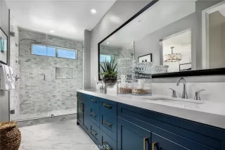 Photo #4: OC26180307 Listing