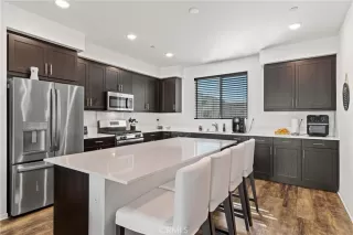 Photo #3: PT23215915 Listing