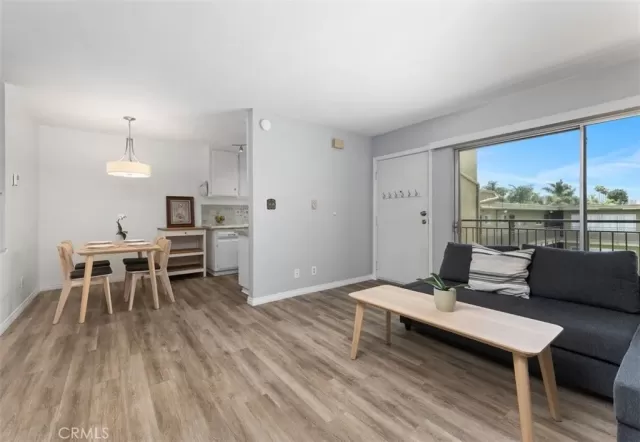 MLS: PT25164798 Condo For Sale