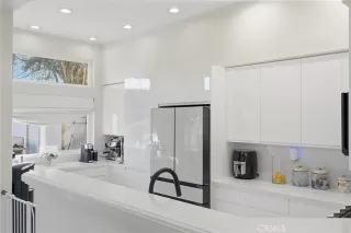 Photo #4: PT26037521 Listing 