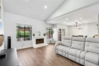 Photo #3: PT26172440 Listing