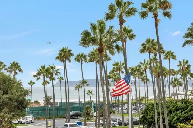 MLS: PTP2205166 Condo For Sale