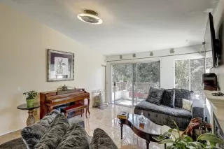 Photo #1: PTP2205918 Listing