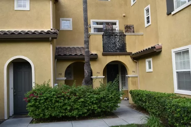 MLS: PTP2206084 Condo For Sale