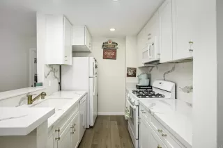 Photo #5: PTP2206706 Listing 