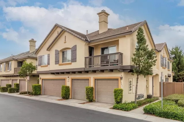 MLS: PTP2206832 Condo For Sale