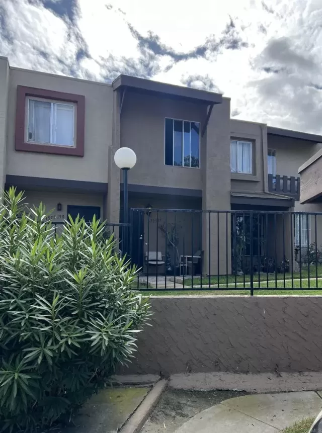 MLS: PTP2207091 Condo For Sale