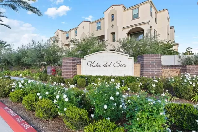 MLS: PTP2207115 Condo For Sale