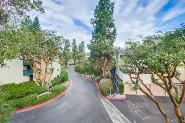 MLS: PTP2207118 Condo For Sale