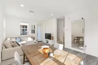 Photo #1: PTP2207355 Listing