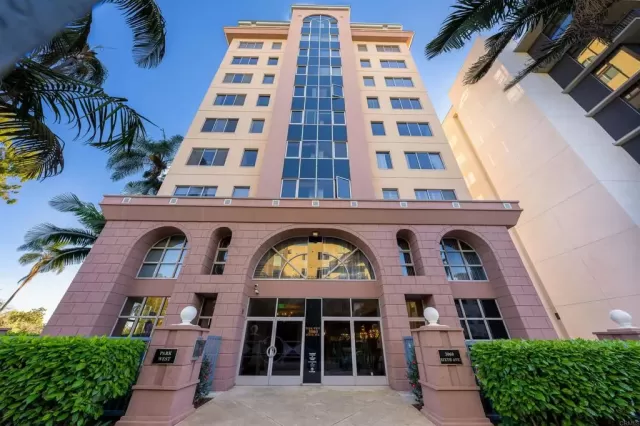 MLS: PTP2207362 Condo For Sale