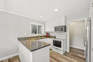 Photo #3: PTP2207577 Listing