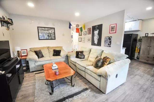 MLS: PTP2207608 Condo For Sale