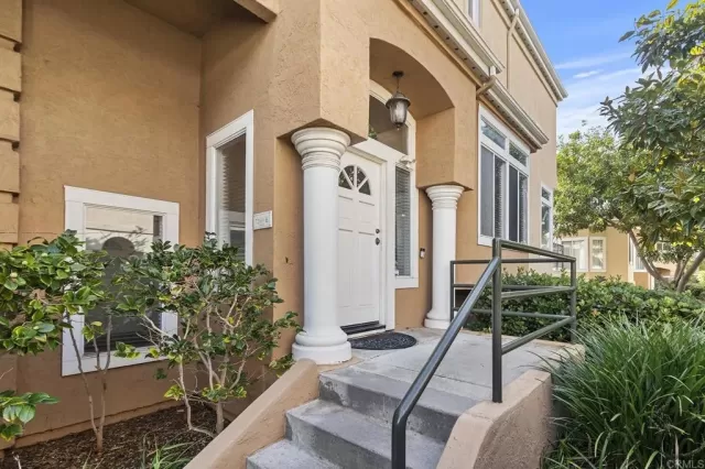 MLS: PTP2207612 Condo For Sale