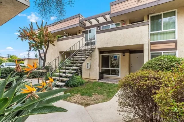 MLS: PTP2207679 Condo For Sale