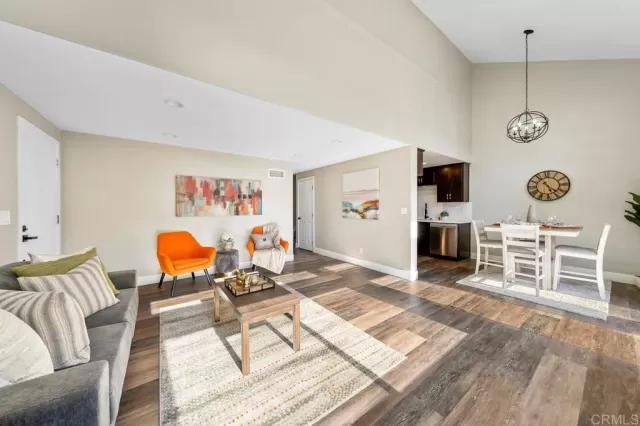 MLS: PTP2207803 Condo For Sale