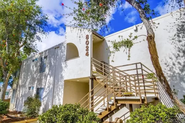 MLS: PTP2300072 Condo For Sale