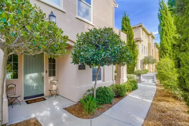 MLS: PTP2300123 Condo For Sale