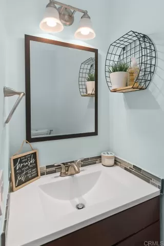 Photo #5: PTP2300160 Listing