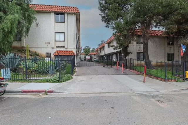 MLS: PTP2300200 Condo For Sale