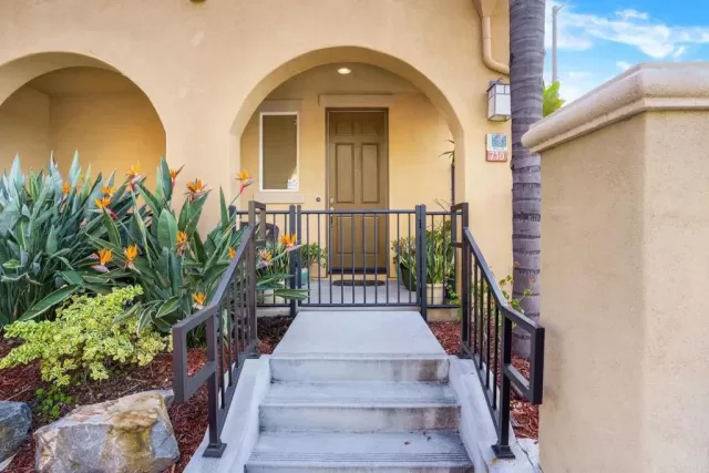 MLS: PTP2300216 Condo For Sale