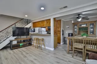 Photo #5: PTP2300237 Listing 