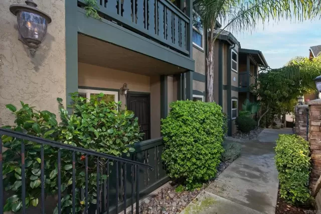 MLS: PTP2300273 Condo For Sale