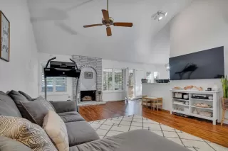 Photo #4: PTP2300300 Listing