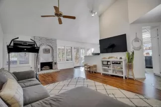 Photo #5: PTP2300300 Listing